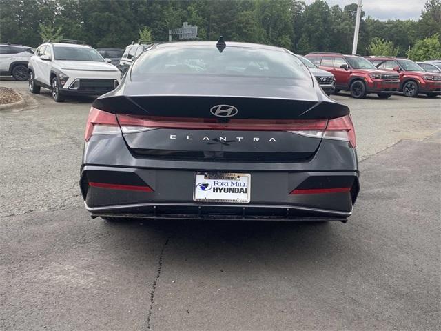 new 2024 Hyundai Elantra car, priced at $27,060