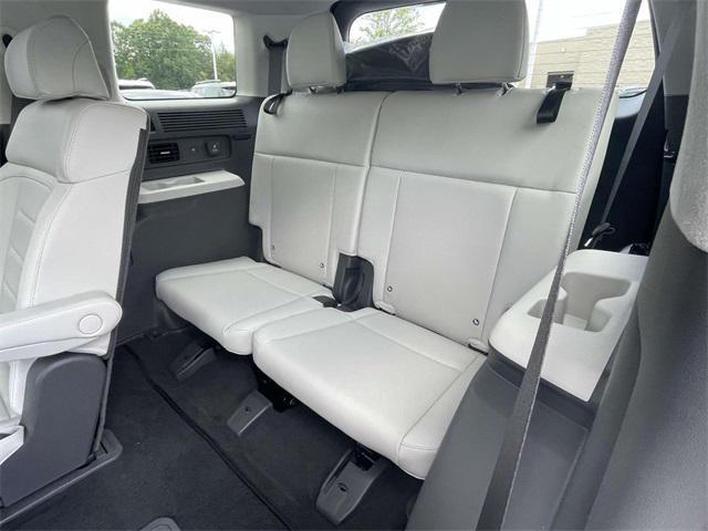 new 2025 Hyundai SANTA FE HEV car, priced at $52,050