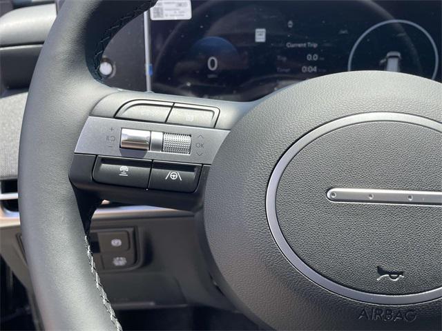 new 2025 Hyundai TUCSON Hybrid car, priced at $43,285