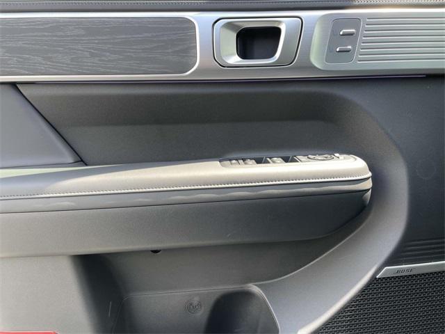 new 2025 Hyundai Santa Fe car, priced at $47,020