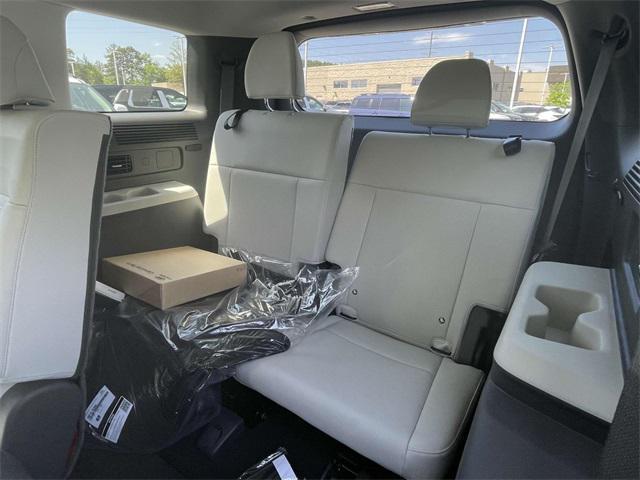 new 2025 Hyundai Santa Fe car, priced at $40,965