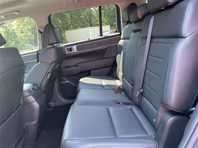 used 2025 Hyundai Santa Fe car, priced at $37,900