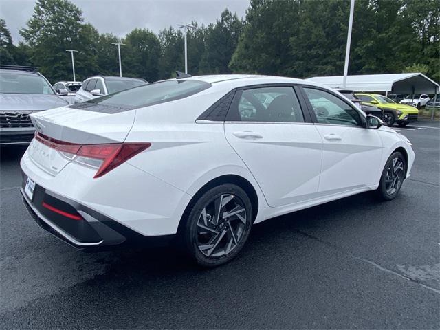 new 2025 Hyundai Elantra car, priced at $31,585