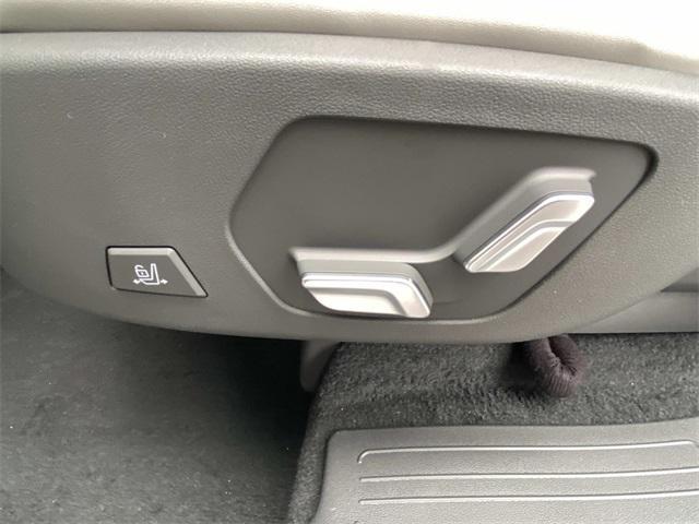 new 2025 Hyundai SANTA FE HEV car, priced at $50,525