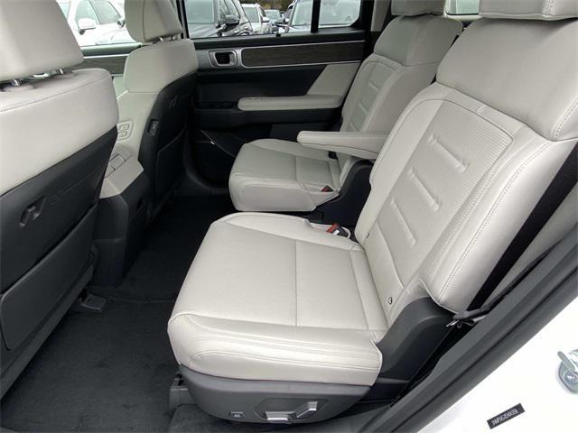 new 2025 Hyundai SANTA FE HEV car, priced at $50,525