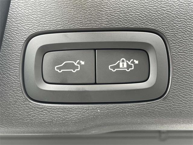 used 2021 Volvo XC60 car, priced at $24,900