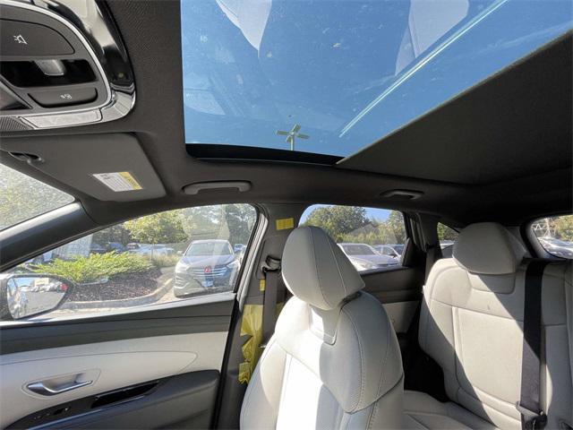 new 2025 Hyundai TUCSON Hybrid car, priced at $43,910