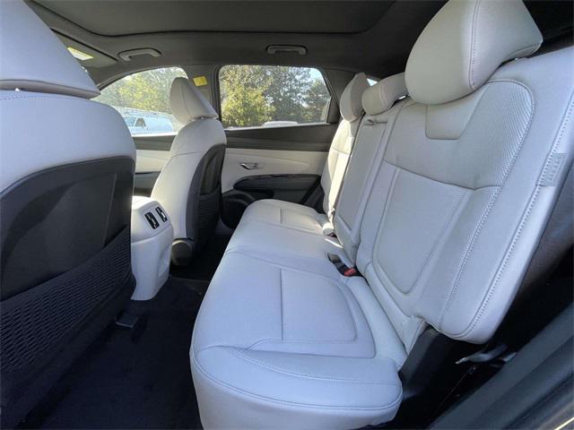 new 2025 Hyundai TUCSON Hybrid car, priced at $43,910