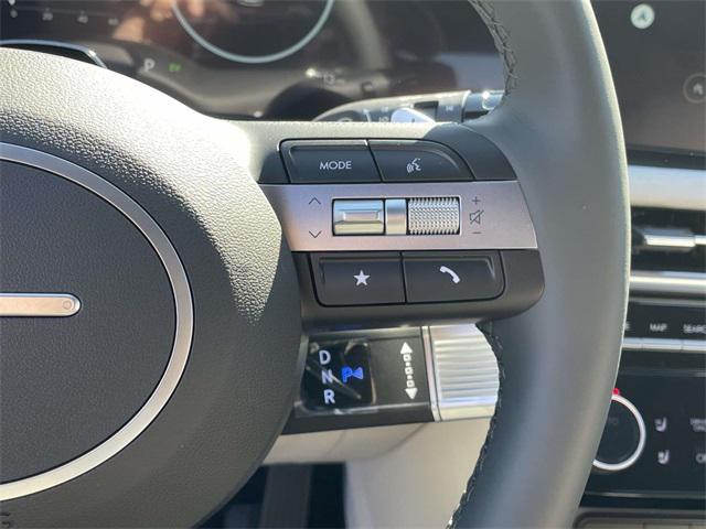 new 2025 Hyundai TUCSON Hybrid car, priced at $43,910