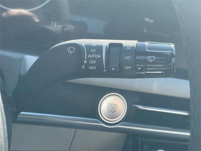 new 2025 Hyundai TUCSON Hybrid car, priced at $43,910