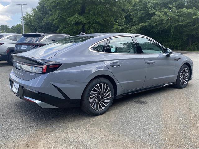 new 2024 Hyundai Sonata Hybrid car, priced at $32,535