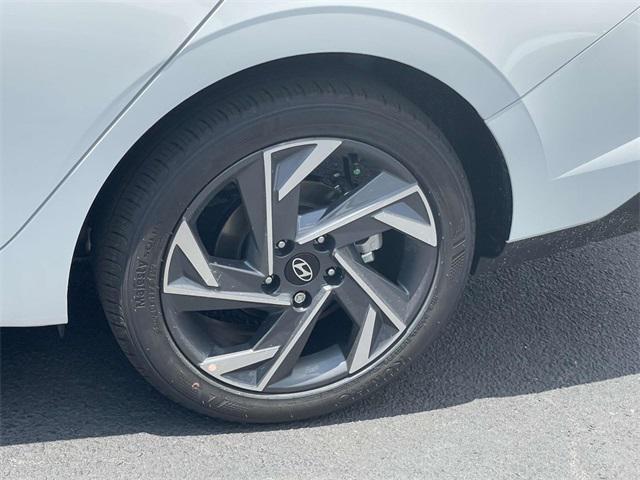 new 2025 Hyundai ELANTRA HEV car, priced at $27,815