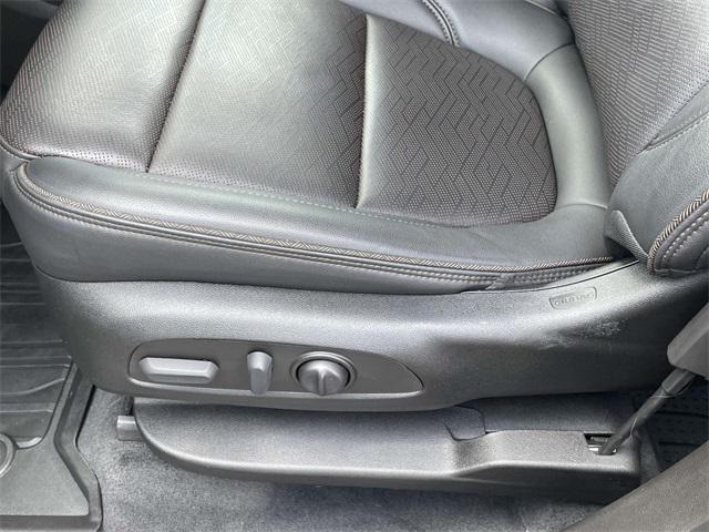 used 2023 Chevrolet Traverse car, priced at $37,900