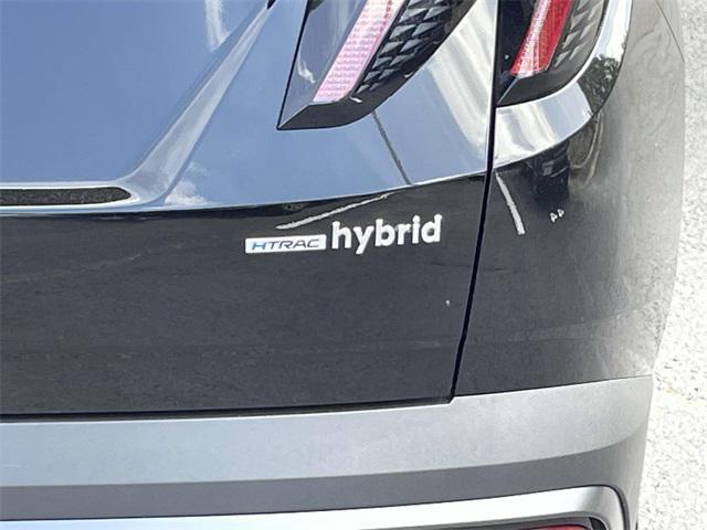 used 2025 Hyundai TUCSON Hybrid car, priced at $35,500