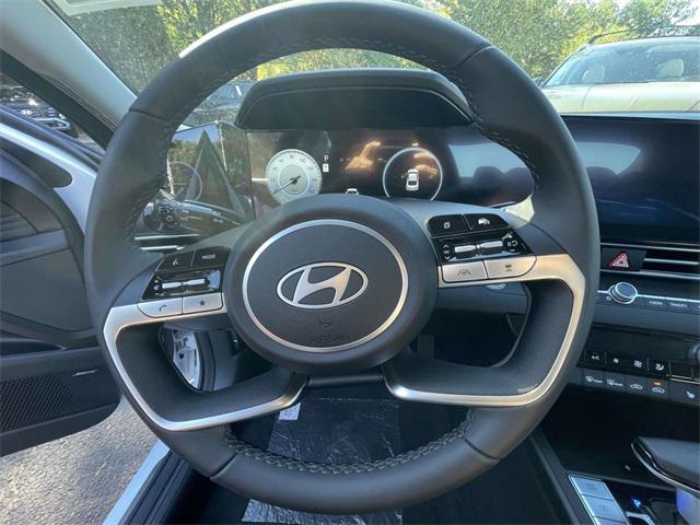 new 2025 Hyundai Elantra car, priced at $29,190