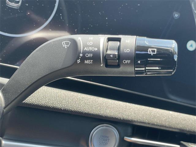new 2025 Hyundai TUCSON Hybrid car, priced at $43,205