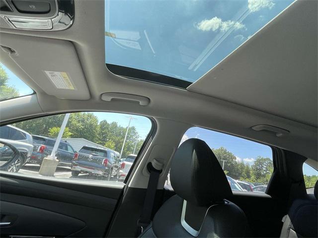 new 2025 Hyundai TUCSON Hybrid car, priced at $43,205