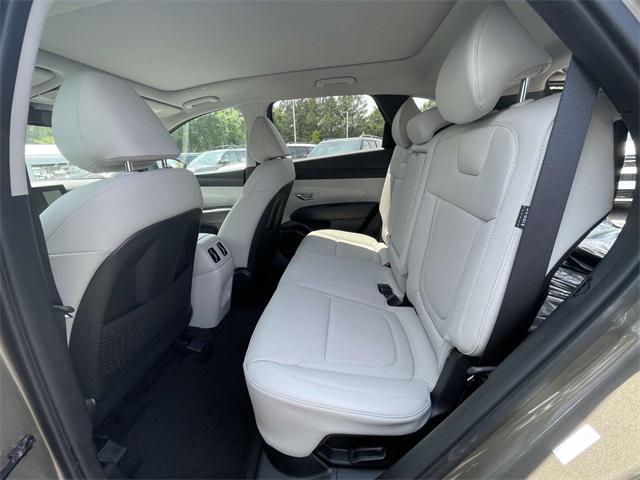 new 2025 Hyundai TUCSON Hybrid car, priced at $38,704