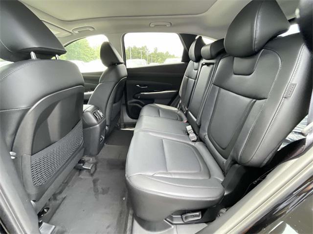 new 2025 Hyundai TUCSON Hybrid car, priced at $43,585