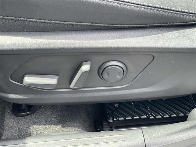 new 2025 Hyundai TUCSON Hybrid car, priced at $43,585