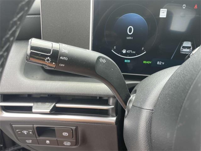 used 2025 Hyundai TUCSON Hybrid car, priced at $31,900