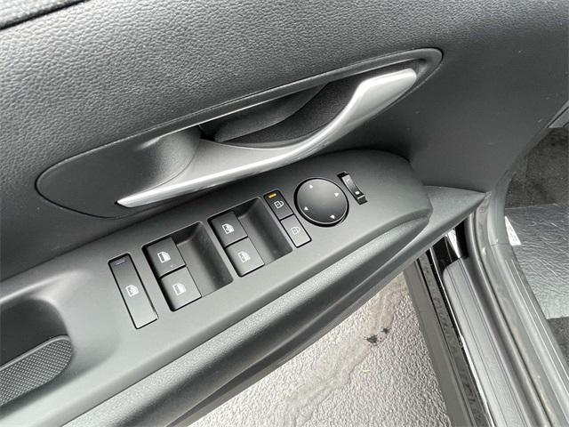 new 2025 Hyundai TUCSON Hybrid car, priced at $38,335