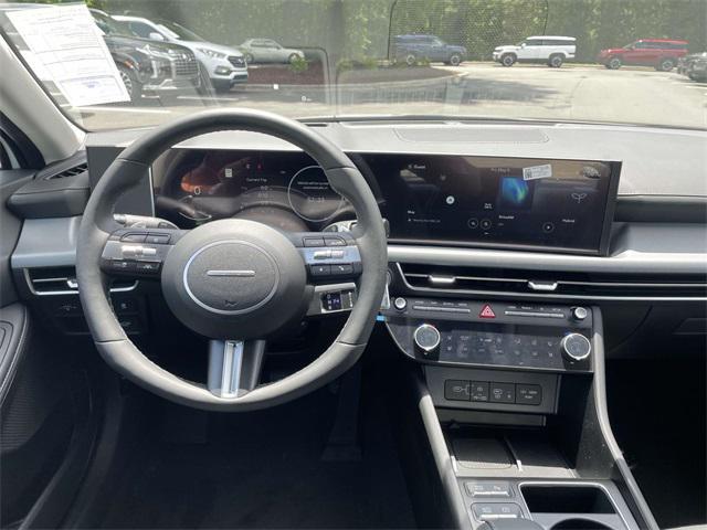 new 2025 Hyundai Sonata Hybrid car, priced at $39,960