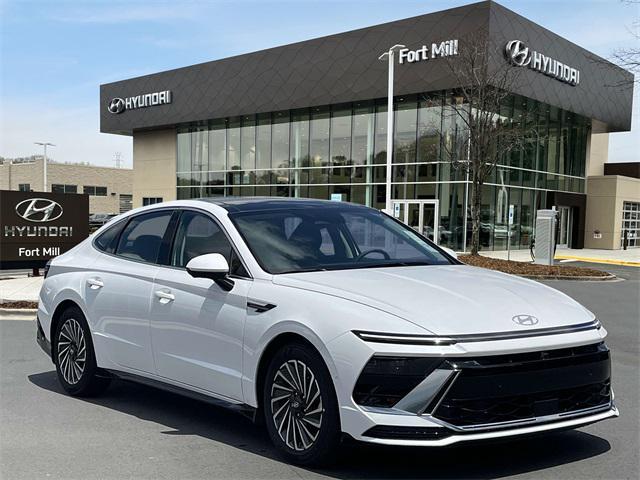 new 2025 Hyundai Sonata Hybrid car, priced at $39,960