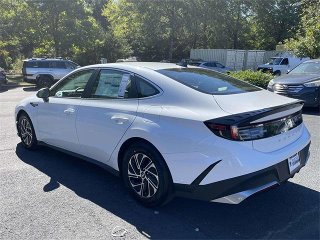 new 2026 Hyundai Sonata Hybrid car, priced at $31,350