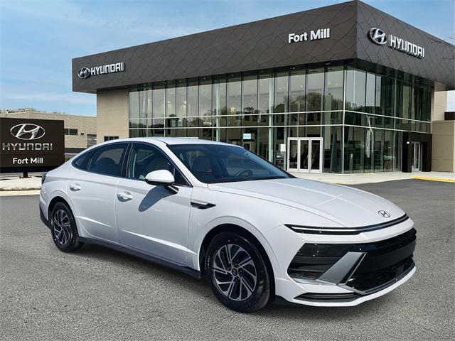 new 2026 Hyundai Sonata Hybrid car, priced at $31,350