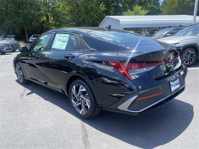 new 2025 Hyundai Elantra car, priced at $29,260