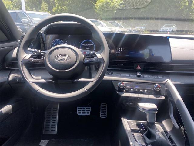 new 2025 Hyundai Elantra car, priced at $29,260