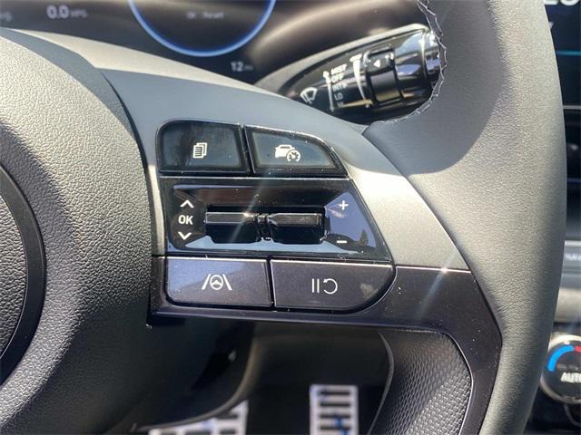 new 2025 Hyundai Elantra car, priced at $29,260