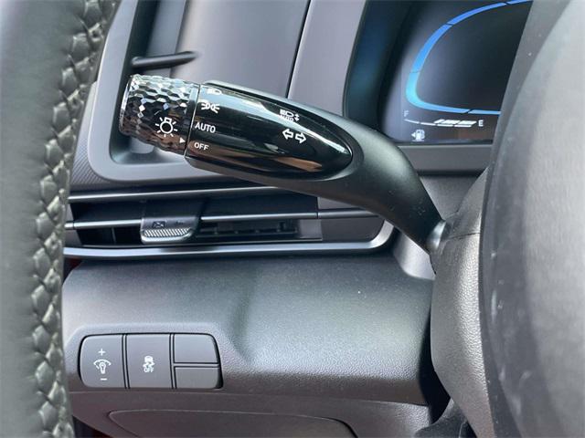 new 2025 Hyundai Elantra car, priced at $25,605