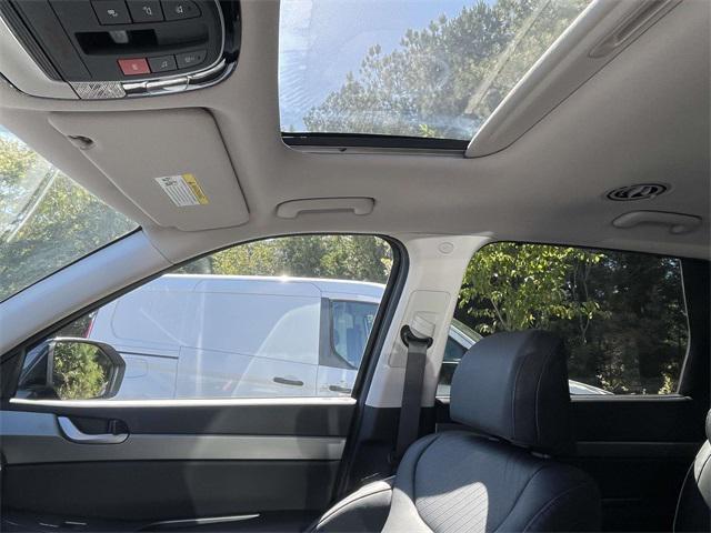 used 2025 Hyundai Palisade car, priced at $41,900