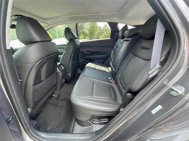 new 2025 Hyundai TUCSON Hybrid car, priced at $38,300