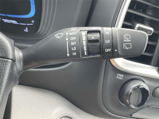 new 2025 Hyundai Venue car, priced at $24,295