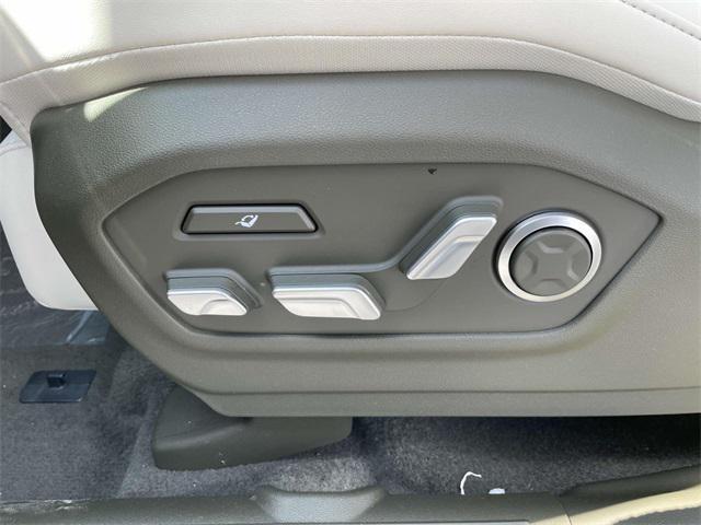 new 2025 Hyundai SANTA FE HEV car, priced at $51,955