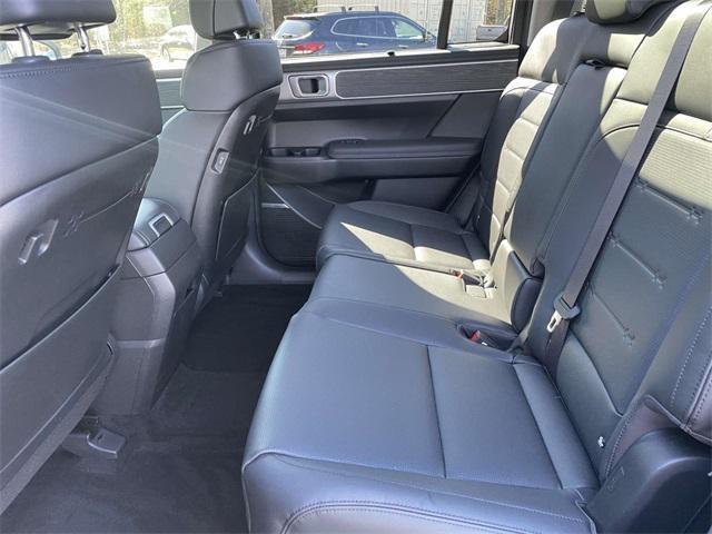 used 2025 Hyundai Santa Fe car, priced at $41,900