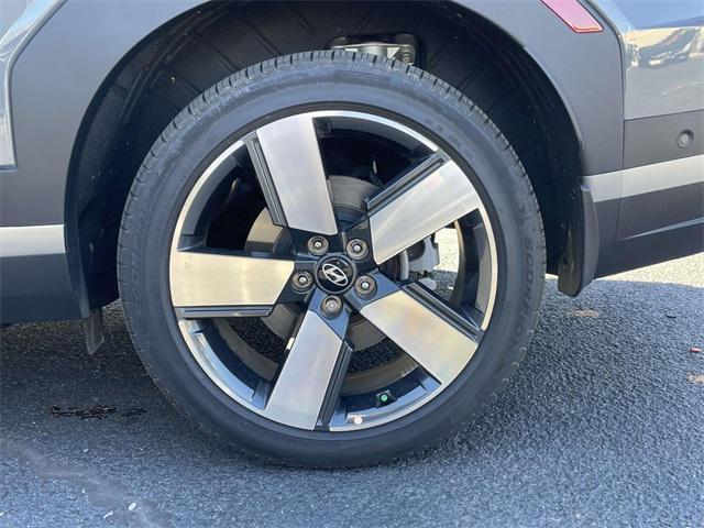 used 2025 Hyundai Santa Fe car, priced at $41,900