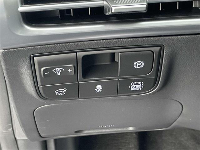 new 2025 Hyundai TUCSON Hybrid car, priced at $38,340