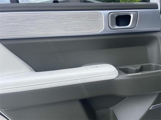 new 2025 Hyundai SANTA FE HEV car, priced at $50,614