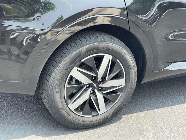 used 2022 Kia Sorento car, priced at $24,900