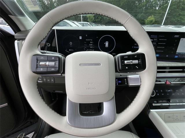 used 2024 Hyundai Santa Fe car, priced at $42,900