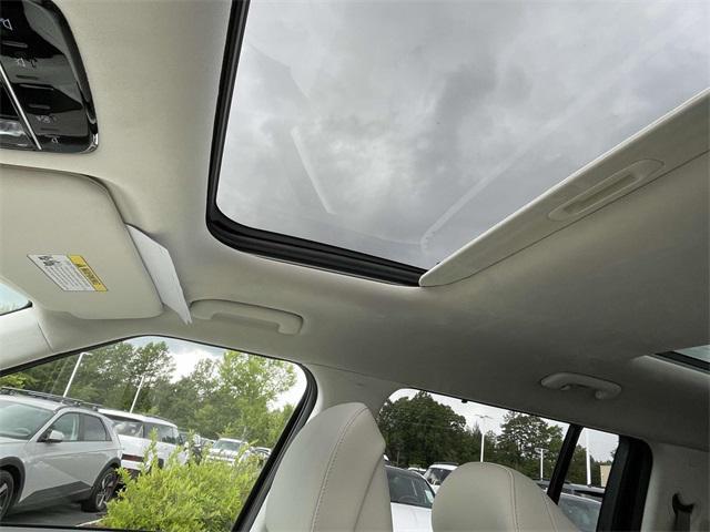 used 2024 Hyundai Santa Fe car, priced at $42,900