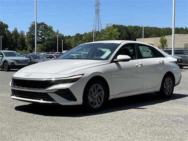 new 2024 Hyundai Elantra car, priced at $25,705