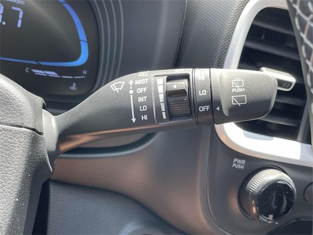 new 2025 Hyundai Venue car, priced at $25,540