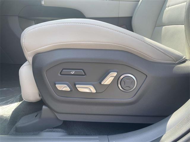 new 2025 Hyundai SANTA FE HEV car, priced at $50,089