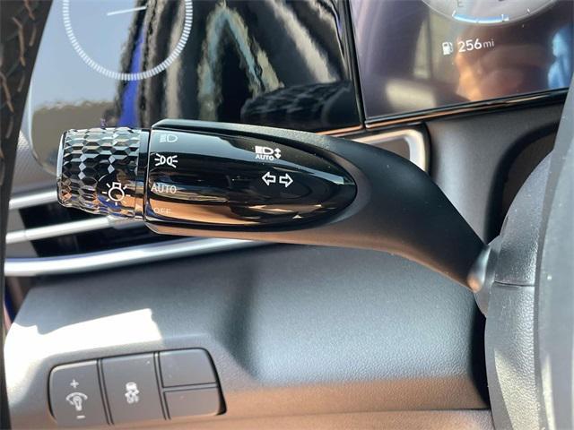 new 2025 Hyundai Elantra car, priced at $28,560