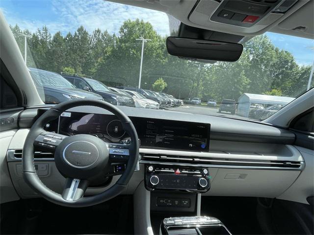 new 2025 Hyundai Tucson car, priced at $42,215